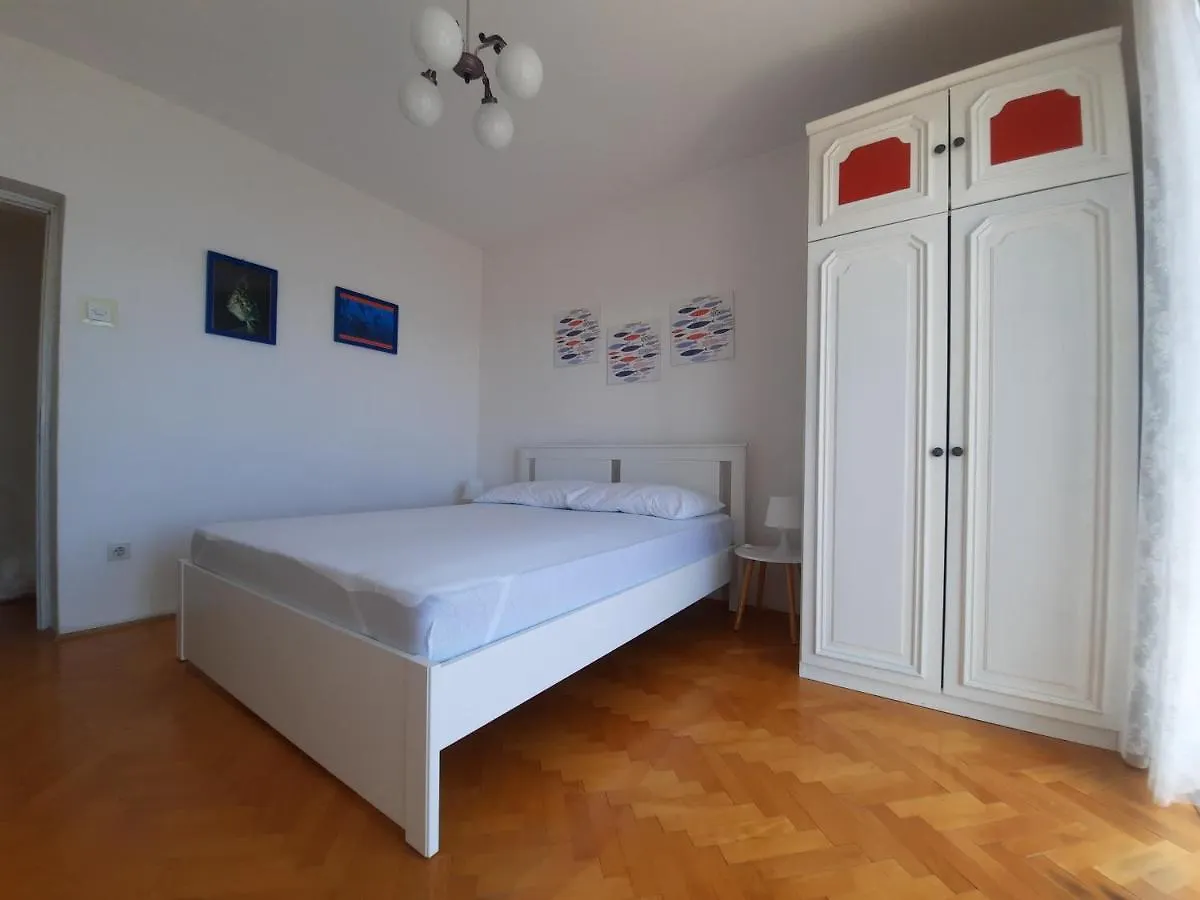 Apartments Novum Novi Vinodolski 0*,