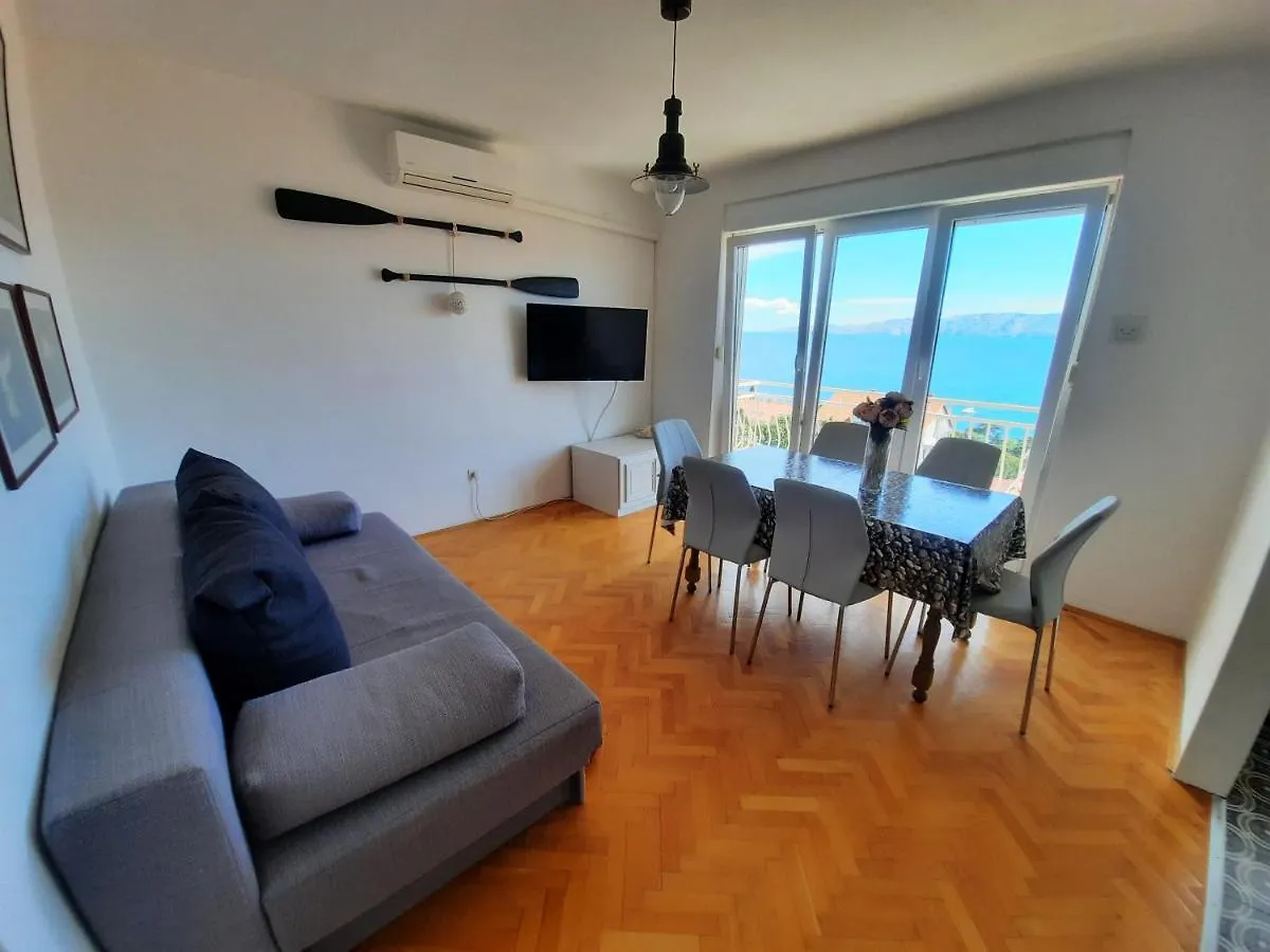 Apartments Novum Novi Vinodolski 0*,